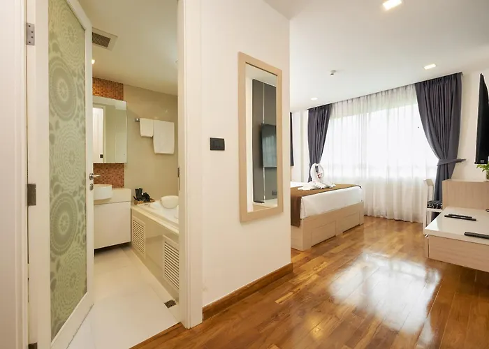 Shine Sukhumvit Thonglor Aparthotel