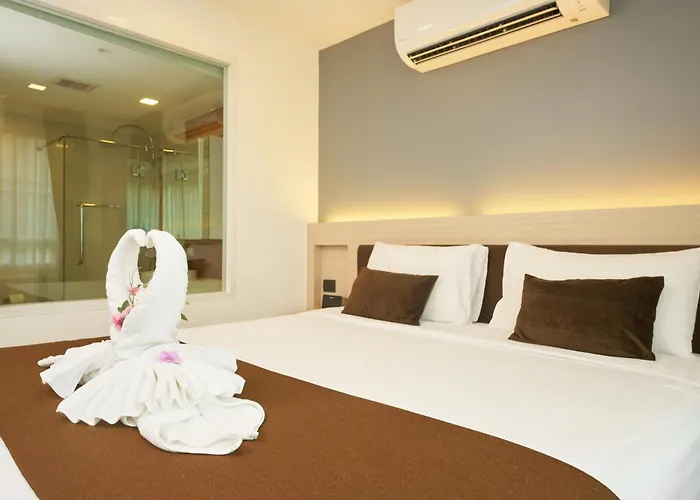Shine Sukhumvit Thonglor 4*