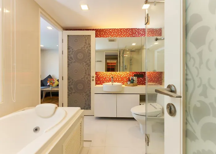Shine Sukhumvit Thonglor 4*