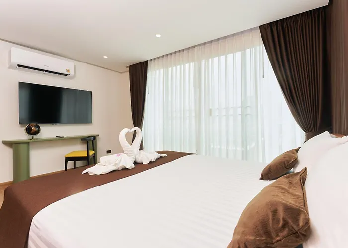 Shine Sukhumvit Thonglor Aparthotel