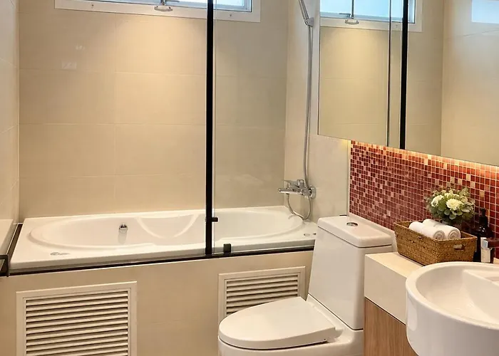 Shine Sukhumvit Thonglor 4* 曼谷